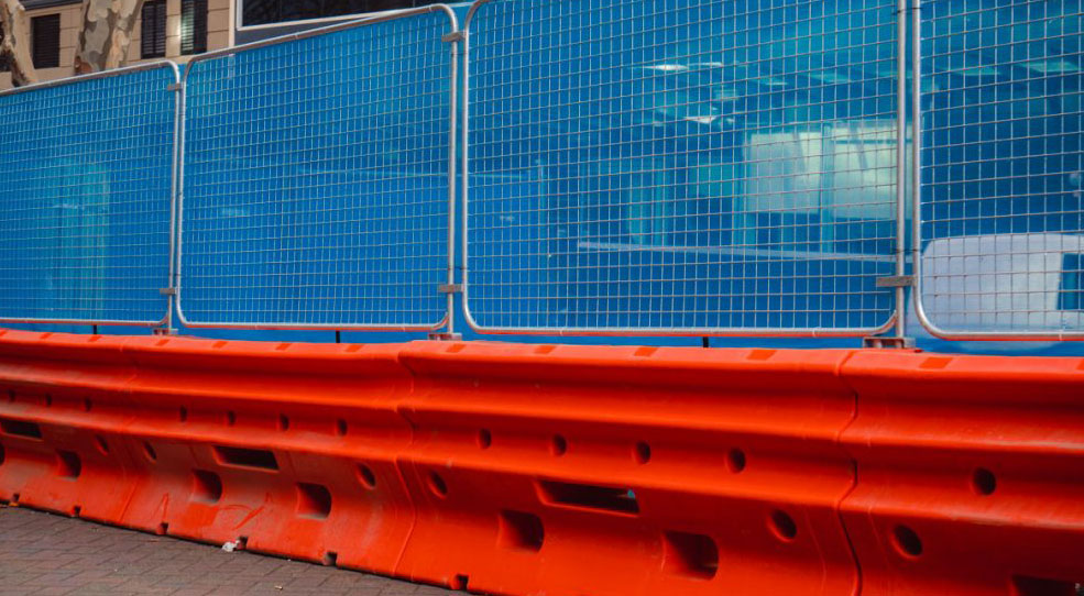 Transform your barriers with modular anti-gawk screens