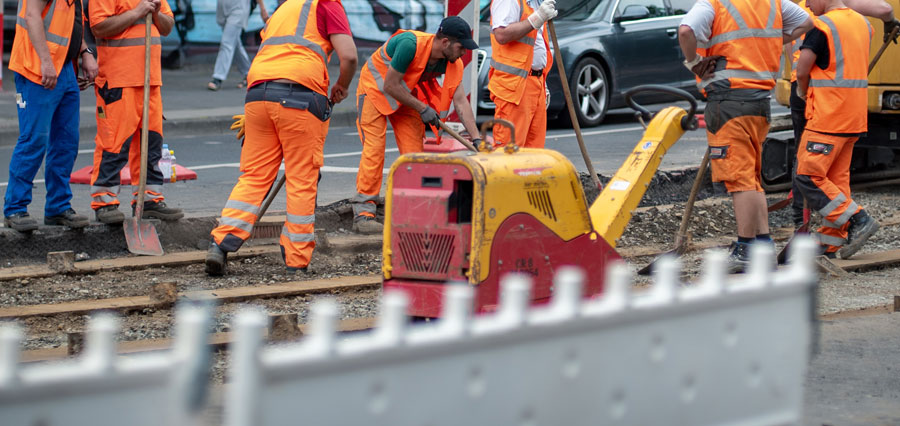 Hi-vis jackets: what are they and why are they important?